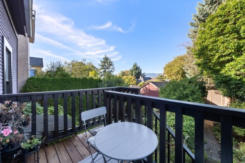 31 11Th Avenue W, Vancouver, BC 