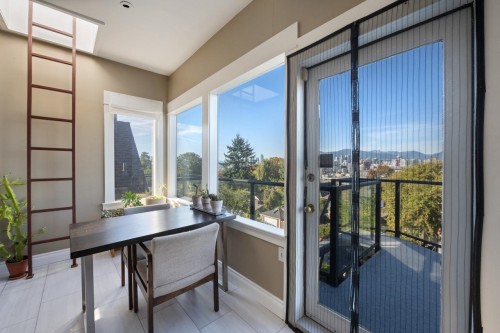 31 11Th Avenue W, Vancouver, BC 