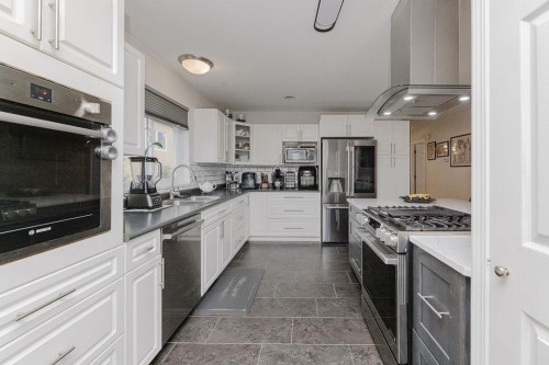 740 Hillcrest Road, Gibsons, BC 