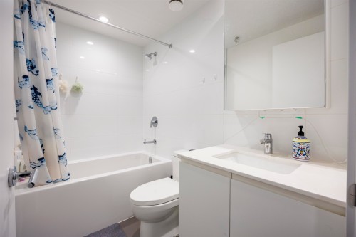 1301-3809 Evergreen Place, Burnaby, BC 