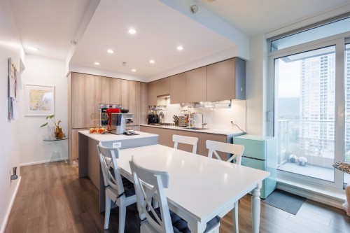 1301-3809 Evergreen Place, Burnaby, BC 