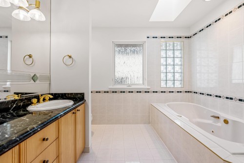 5770 Charles Street, Burnaby, BC 