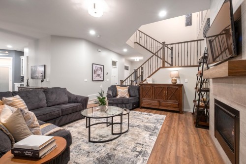 24095 Fern Crescent, Maple Ridge, BC 