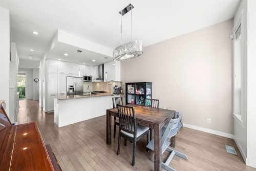 8-100 Wood Street, New Westminster, BC 