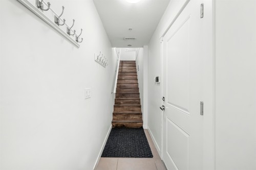 8-100 Wood Street, New Westminster, BC 