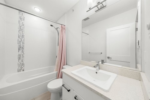 8-100 Wood Street, New Westminster, BC 