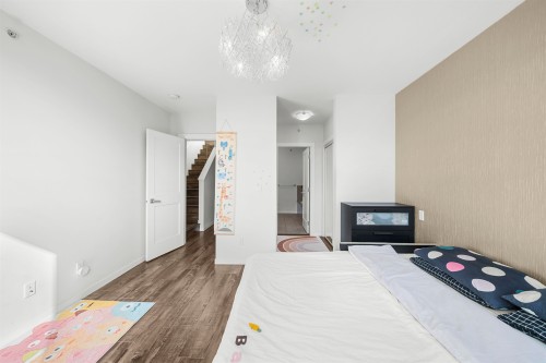 8-100 Wood Street, New Westminster, BC 