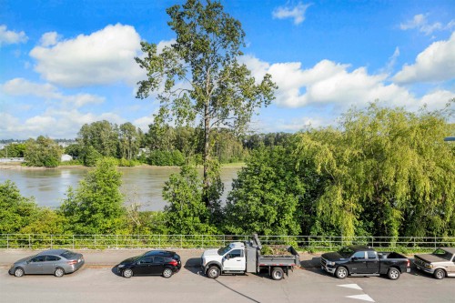 8-100 Wood Street, New Westminster, BC 