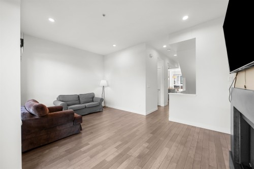 8-100 Wood Street, New Westminster, BC 