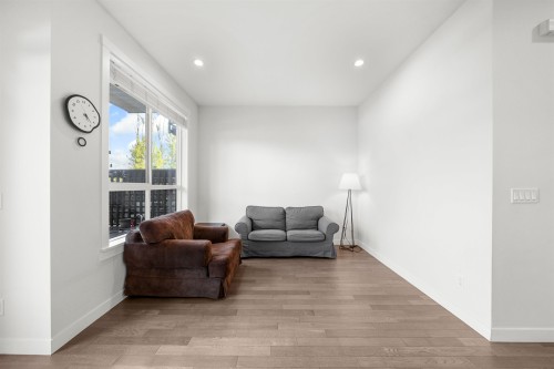 8-100 Wood Street, New Westminster, BC 