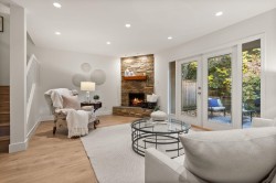 2307 Mountain Highway  North Vancouver, BC V7J 2N2