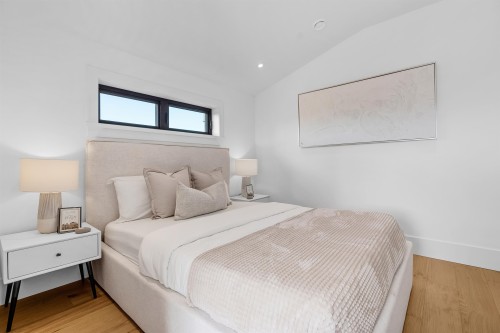 1-2565 Dundas Street, Vancouver, BC 