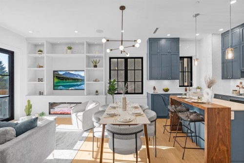 1-2565 Dundas Street, Vancouver, BC 