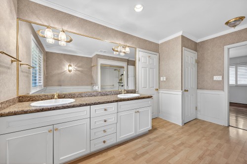 906 Pacific Drive, Delta, BC 