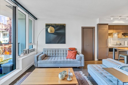 721-68 Smithe Street, Vancouver, BC 