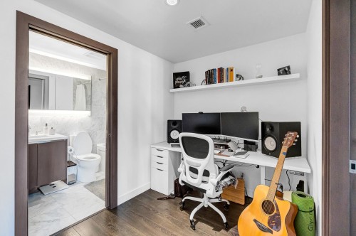 721-68 Smithe Street, Vancouver, BC 