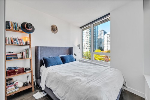 721-68 Smithe Street, Vancouver, BC 