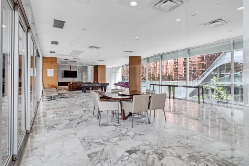 721-68 Smithe Street, Vancouver, BC 