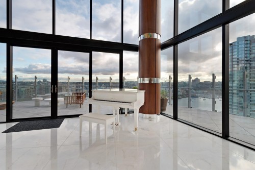 721-68 Smithe Street, Vancouver, BC 