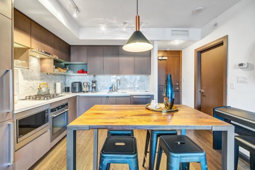 721-68 Smithe Street, Vancouver, BC 