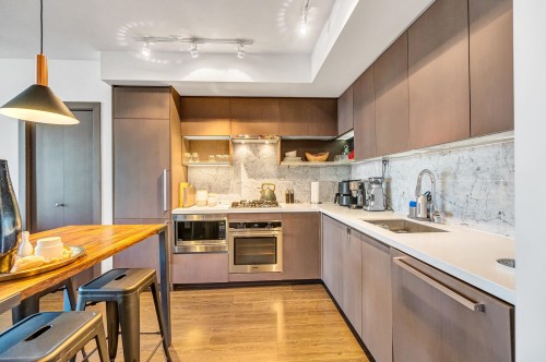 721-68 Smithe Street, Vancouver, BC 