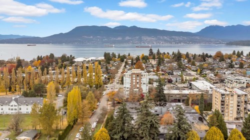 309-3755 8Th Avenue W, Vancouver, BC 