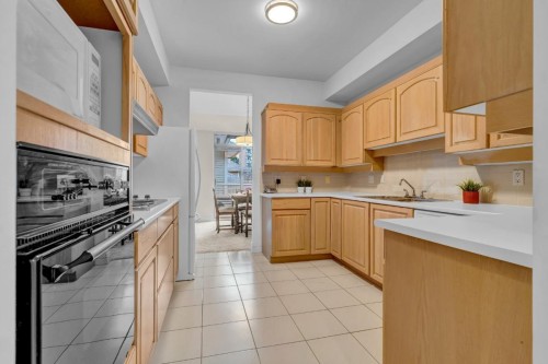 309-3755 8Th Avenue W, Vancouver, BC 