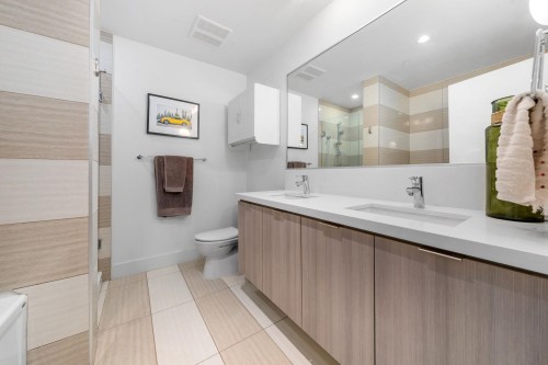 420-3602 Aldercrest Drive, North Vancouver, BC 