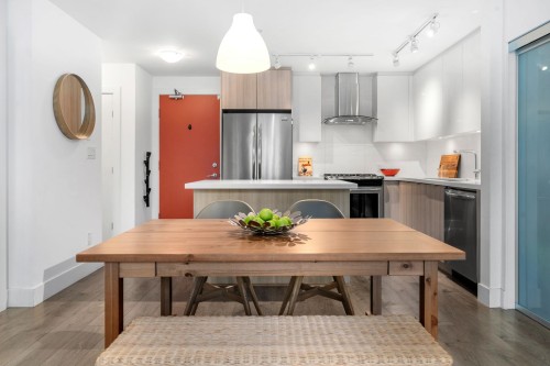 420-3602 Aldercrest Drive, North Vancouver, BC 