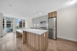 406-258 Nelson's Court  New Westminster, BC V3L 0J9