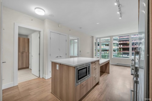 406-258 Nelson'S Court, New Westminster, BC 