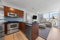 1102-822 Seymour Street  Vancouver, BC V6B 1L7