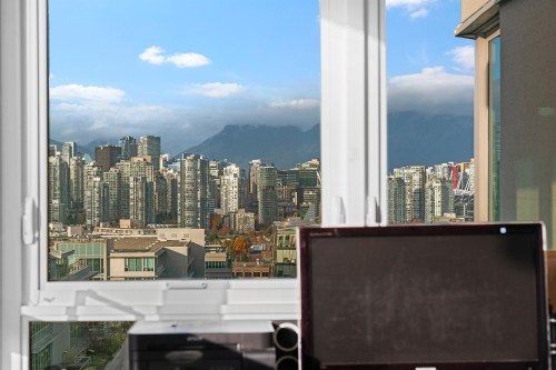 911-500 10Th Avenue W, Vancouver, BC 