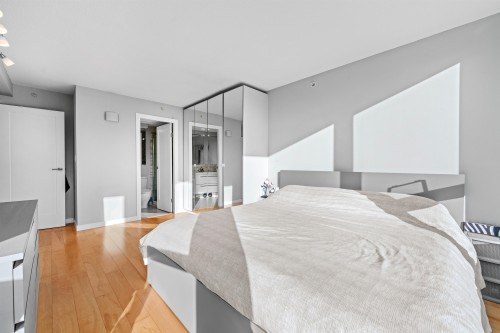 911-500 10Th Avenue W, Vancouver, BC 