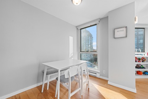 911-500 10Th Avenue W, Vancouver, BC 