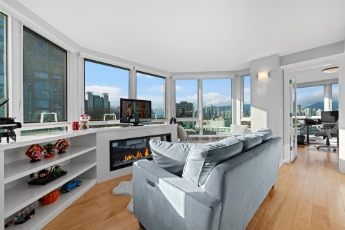 911-500 10Th Avenue W, Vancouver, BC 