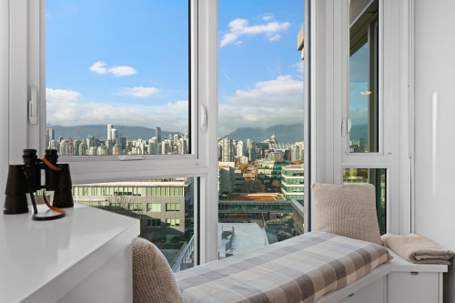 911-500 10Th Avenue W, Vancouver, BC 