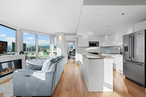 911-500 10Th Avenue W, Vancouver, BC 