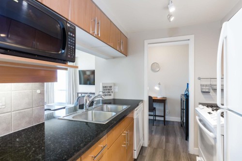 2907-193 Aquarius Mews, Vancouver, BC 