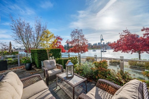 1576 Homer Mews, Vancouver, BC 
