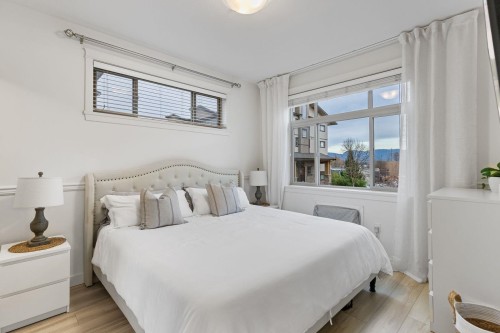 215-12565 190A Street, Pitt Meadows, BC 