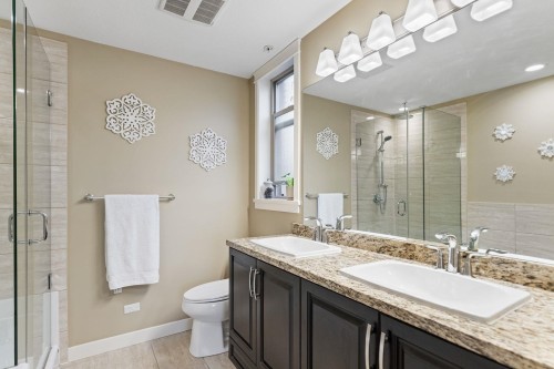 215-12565 190A Street, Pitt Meadows, BC 