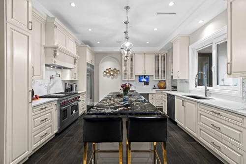 1198 Ottaburn Road, West Vancouver, BC 