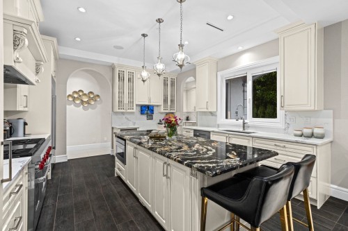 1198 Ottaburn Road, West Vancouver, BC 