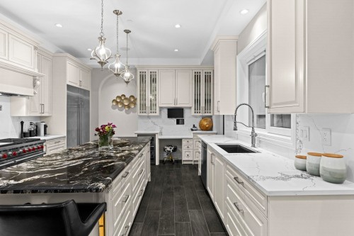 1198 Ottaburn Road, West Vancouver, BC 