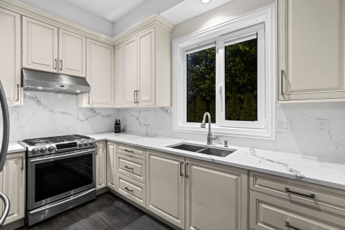 1198 Ottaburn Road, West Vancouver, BC 