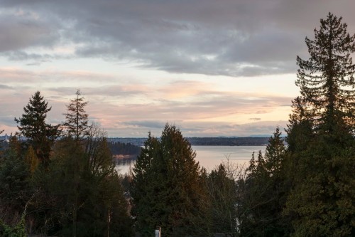 1198 Ottaburn Road, West Vancouver, BC 