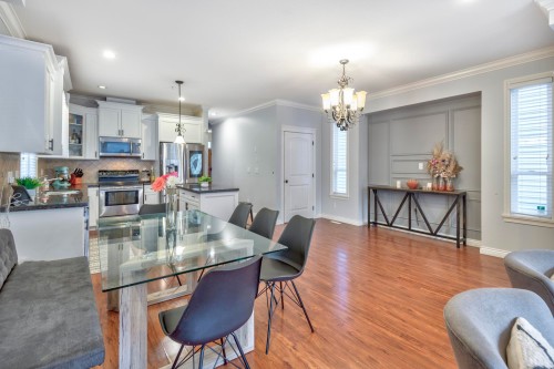 24284 101A Avenue, Maple Ridge, BC 