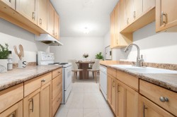 119-2012 Fullerton Avenue  North Vancouver, BC V7P 3E3