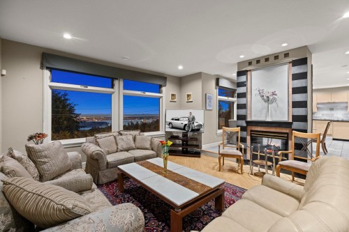 1128 Crestline Road, West Vancouver, BC 